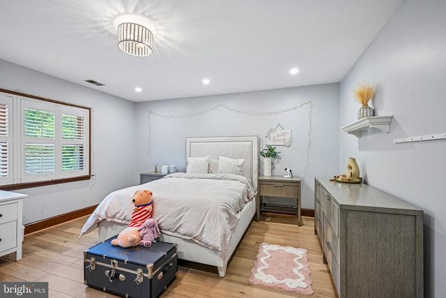 99 SPRINGTON LAKE RD, Media, PA 19063
