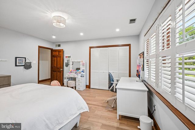 99 SPRINGTON LAKE RD, Media, PA 19063