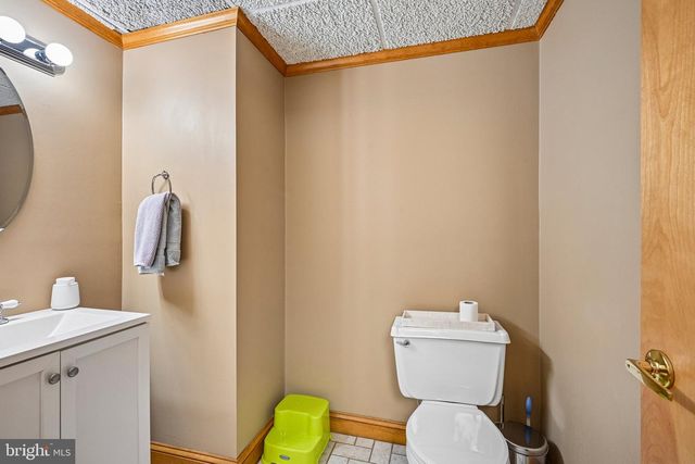 99 SPRINGTON LAKE RD, Media, PA 19063