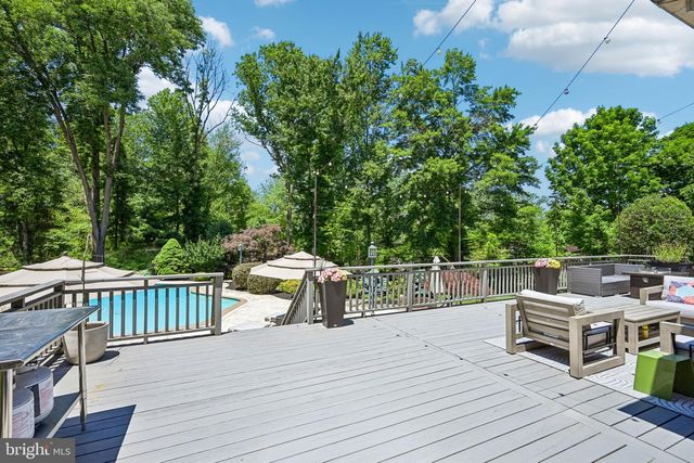 99 SPRINGTON LAKE RD, Media, PA 19063