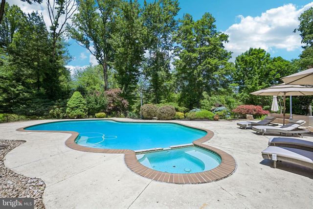 99 SPRINGTON LAKE RD, Media, PA 19063