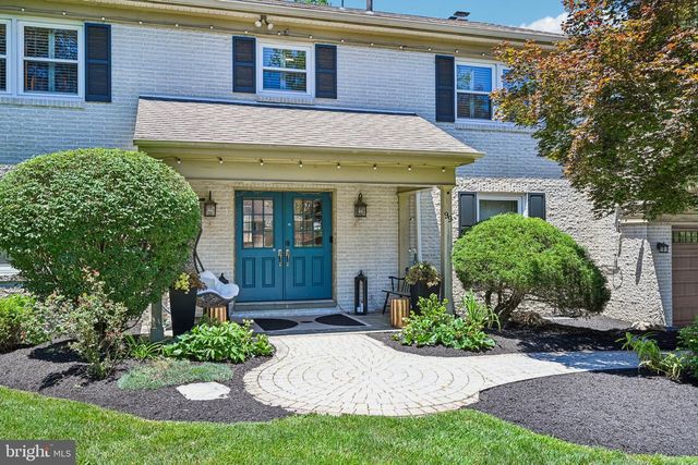 99 SPRINGTON LAKE RD, Media, PA 19063