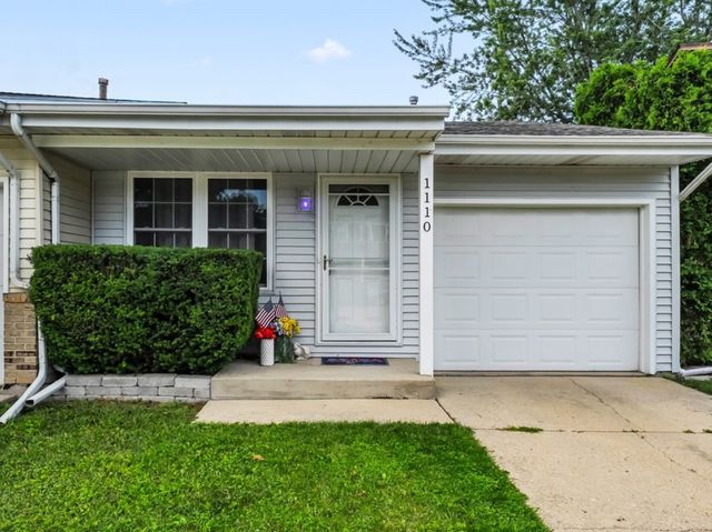 1110 Riverwood Drive, Algonquin, IL 60102
