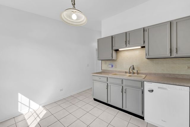 1110 Riverwood Drive, Algonquin, IL 60102