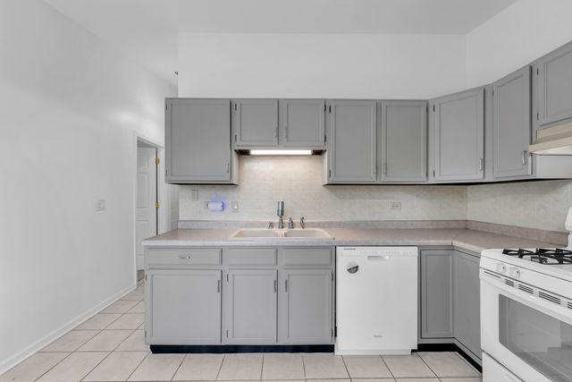 1110 Riverwood Drive, Algonquin, IL 60102