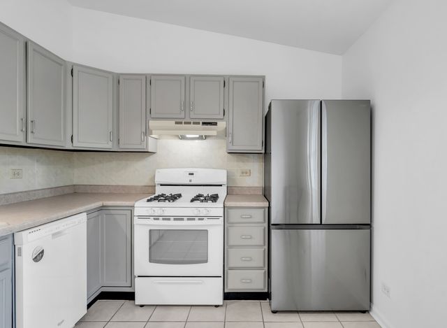 1110 Riverwood Drive, Algonquin, IL 60102