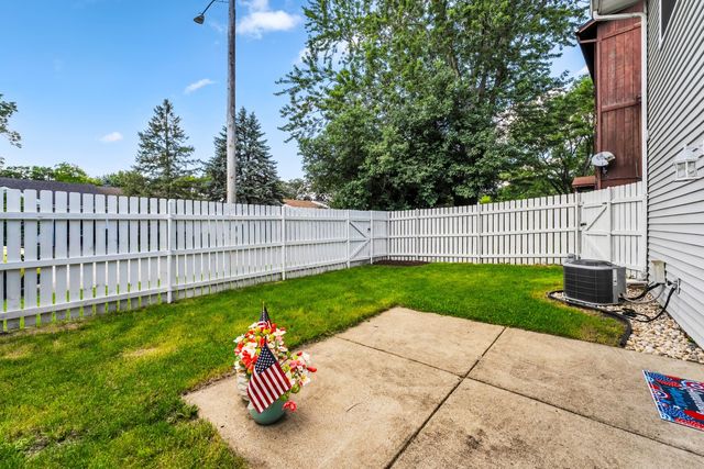 1110 Riverwood Drive, Algonquin, IL 60102