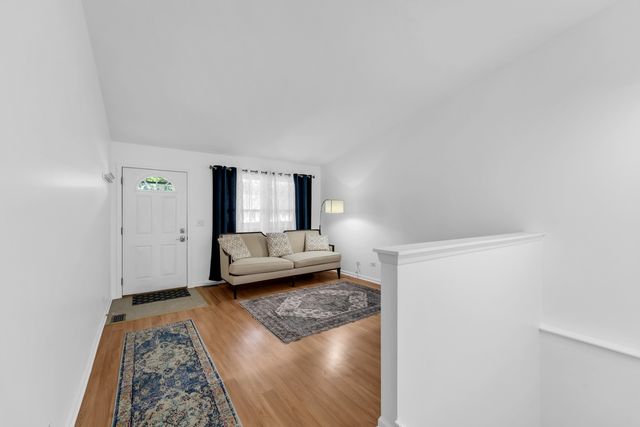 1110 Riverwood Drive, Algonquin, IL 60102