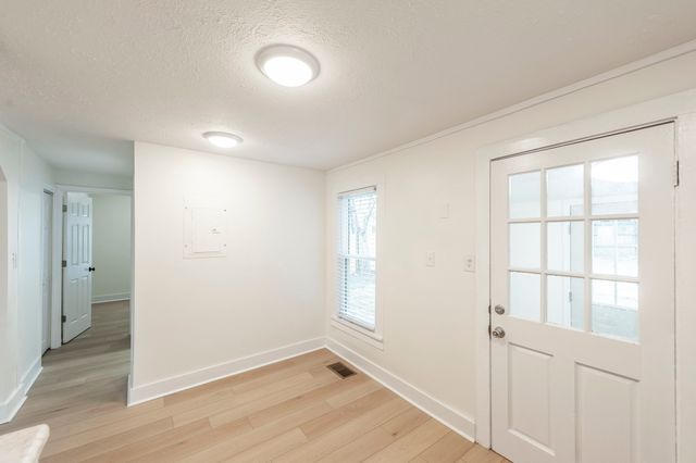 217 E Park Ave, Gallatin, TN 37066