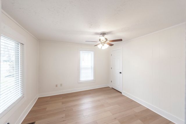 217 E Park Ave, Gallatin, TN 37066