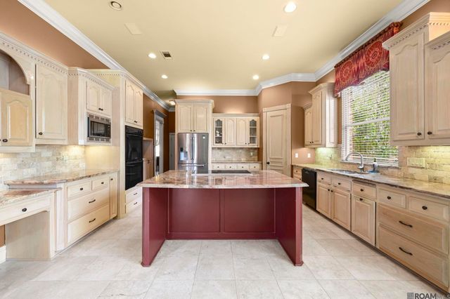 7409 Rue Henri, Baton Rouge, LA 70806