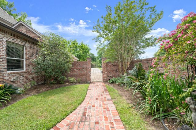 7409 Rue Henri, Baton Rouge, LA 70806