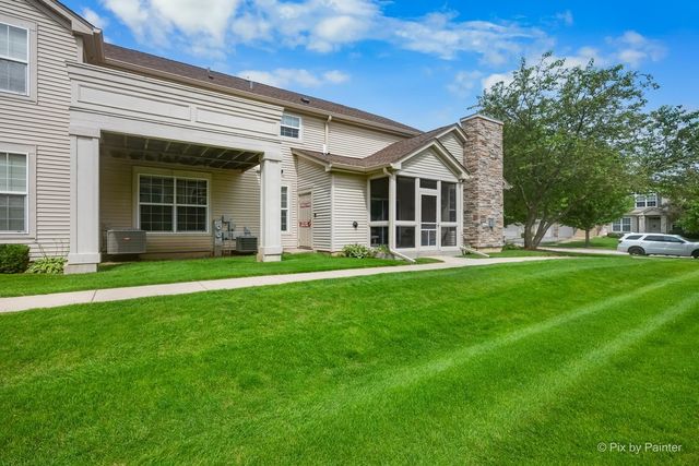 2735 Acorn Court, West Dundee, IL 60118