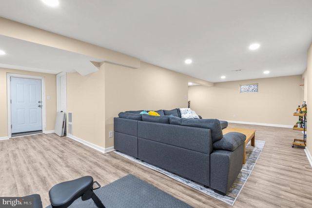 9228 AVONDALE RD, Baltimore, MD 21234