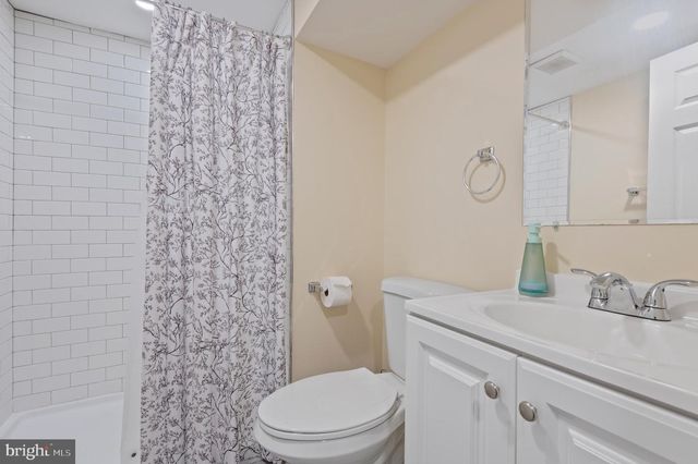9228 AVONDALE RD, Baltimore, MD 21234