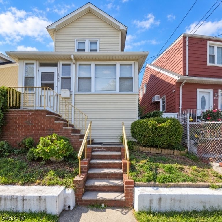 1040 E 26Th St, Paterson City, NJ 07513 — exterior