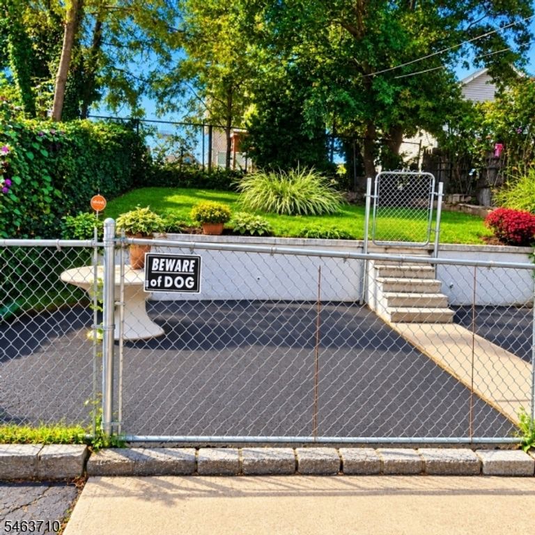 1040 E 26Th St, Paterson City, NJ 07513 — photo 2
