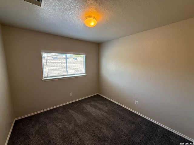11127 Vollmer Ln, San Antonio, TX 78254