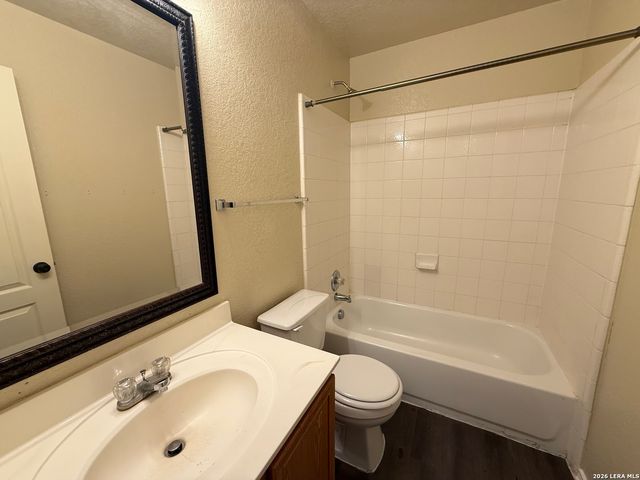 11127 Vollmer Ln, San Antonio, TX 78254