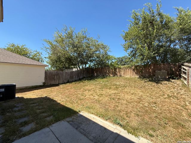 11127 Vollmer Ln, San Antonio, TX 78254