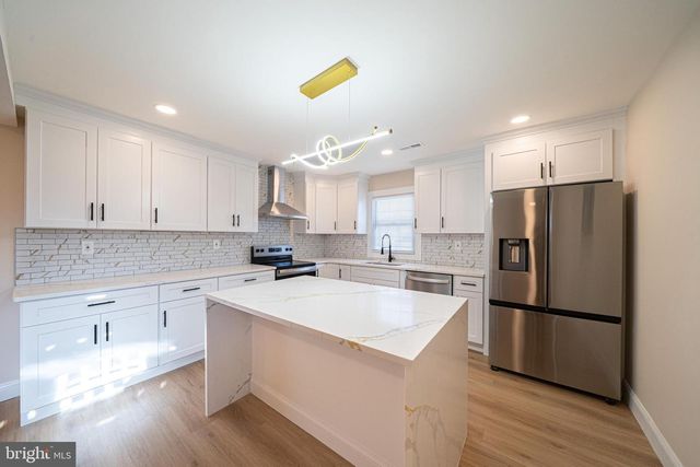 9328 ACADEMY RD, Philadelphia, PA 19114