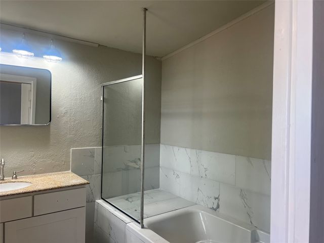 119 Hillside Beach Drive, Little Elm, TX 75068