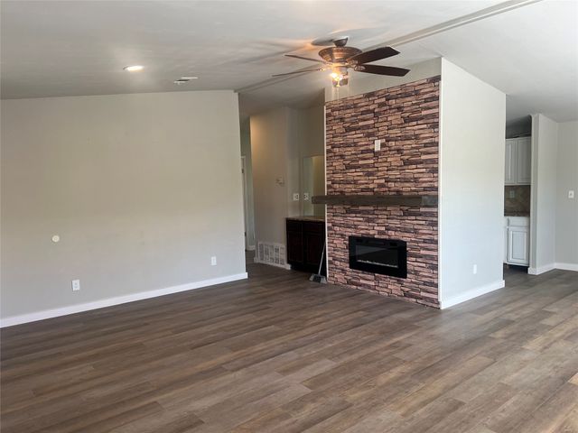 119 Hillside Beach Drive, Little Elm, TX 75068