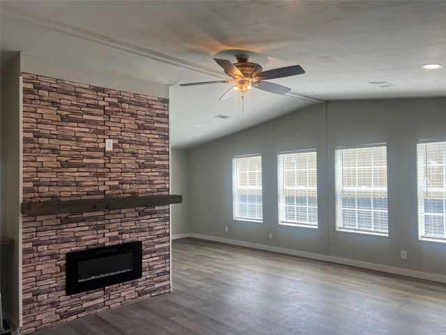 119 Hillside Beach Drive, Little Elm, TX 75068