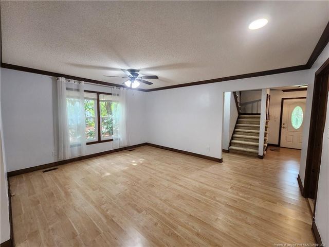 6871 S STAFF Road, Fayetteville, NC 28306