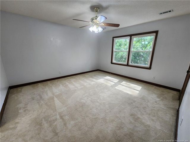 6871 S STAFF Road, Fayetteville, NC 28306