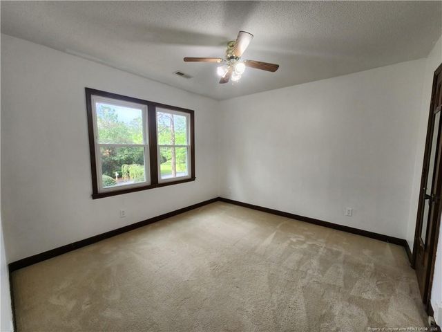 6871 S STAFF Road, Fayetteville, NC 28306