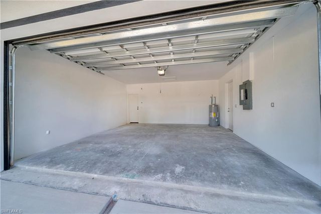 828 Genoa AVE S, Lehigh Acres, FL 33974