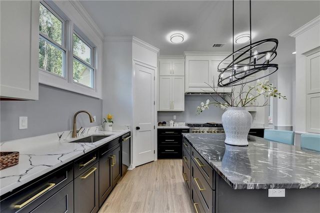 1238 Bloomsbury Lane, Gainesville, GA 30501