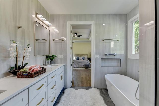 1238 Bloomsbury Lane, Gainesville, GA 30501