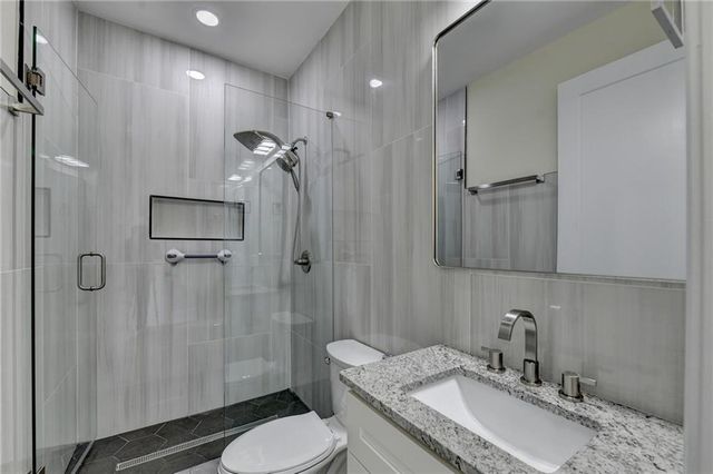 1238 Bloomsbury Lane, Gainesville, GA 30501