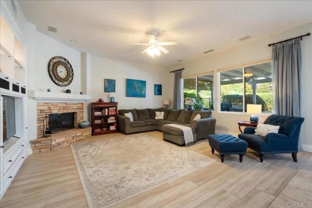 1089 Inverlochy Drive, Fallbrook, CA 92028