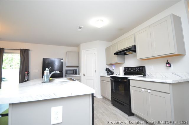 3636 Winesap Road, Hope Mills, NC 28348