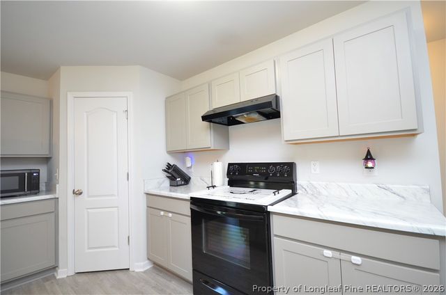 3636 Winesap Road, Hope Mills, NC 28348
