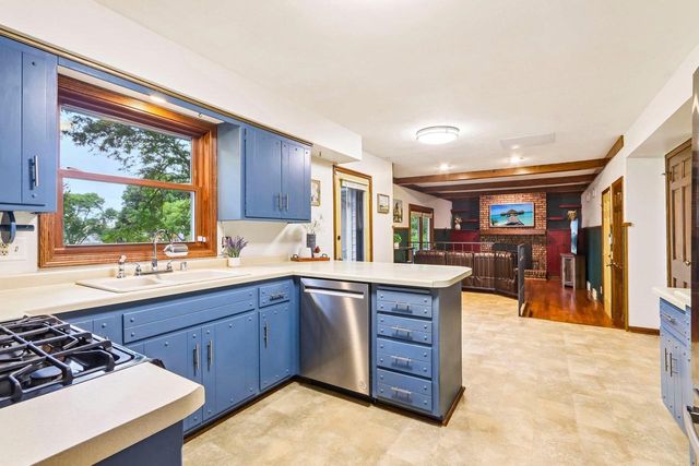 7134 S Hill Road, Deforest, WI 53532