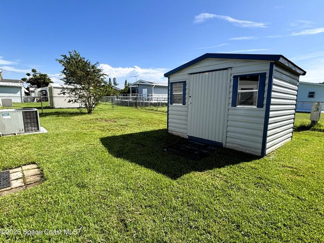 1925 Live Oak Street NE, Palm Bay, FL 32905