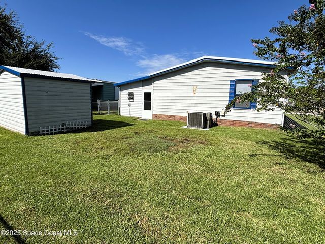 1925 Live Oak Street NE, Palm Bay, FL 32905