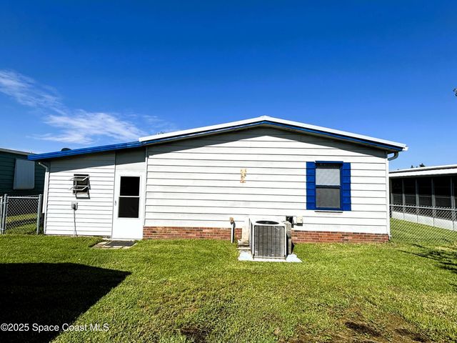 1925 Live Oak Street NE, Palm Bay, FL 32905