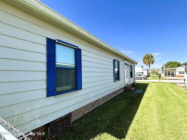 1925 Live Oak Street NE, Palm Bay, FL 32905
