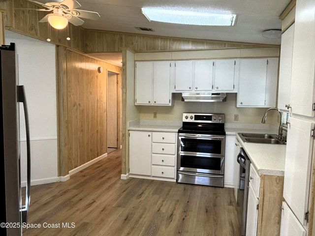 1925 Live Oak Street NE, Palm Bay, FL 32905