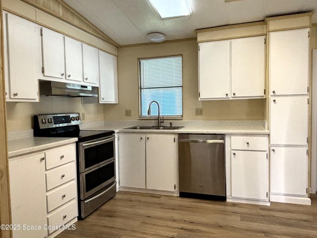 1925 Live Oak Street NE, Palm Bay, FL 32905