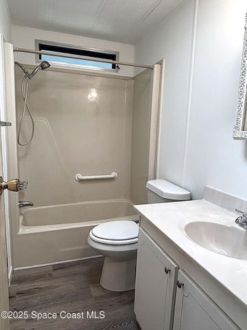 1925 Live Oak Street NE, Palm Bay, FL 32905