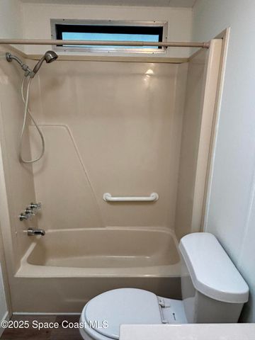 1925 Live Oak Street NE, Palm Bay, FL 32905