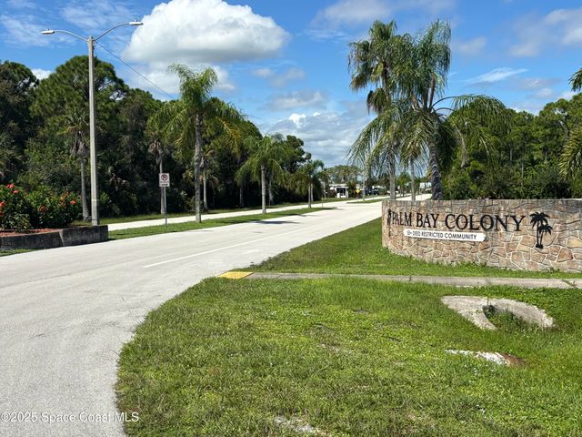 1925 Live Oak Street NE, Palm Bay, FL 32905