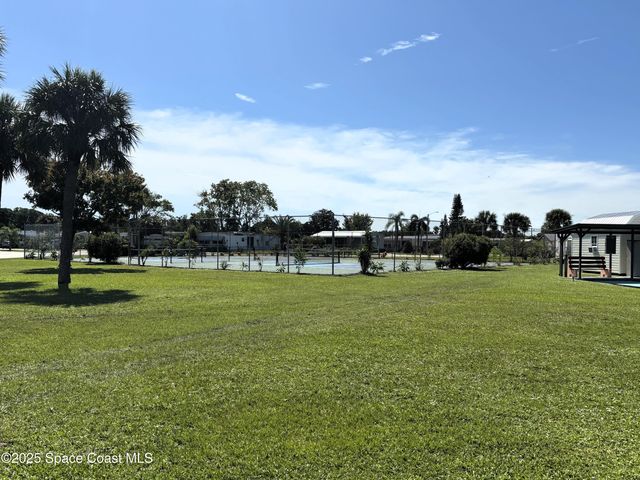 1925 Live Oak Street NE, Palm Bay, FL 32905