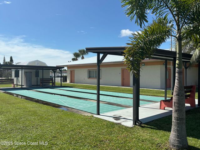 1925 Live Oak Street NE, Palm Bay, FL 32905